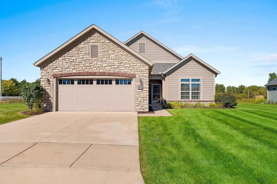 3421 PEPPERGRASS COURT, Green Bay, WI 54311 - #2