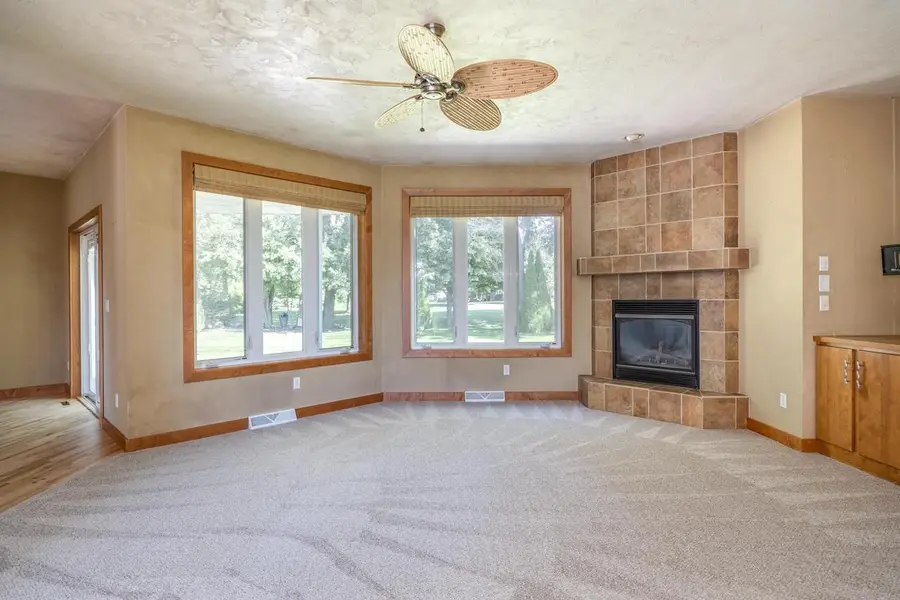 140 THACKERY DRIVE, Oshkosh, WI 54904 - #2