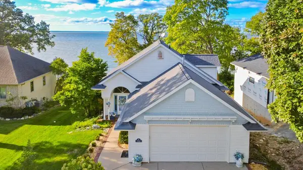 5061 EDGEWATER BEACH ROAD, Green Bay, WI 54311