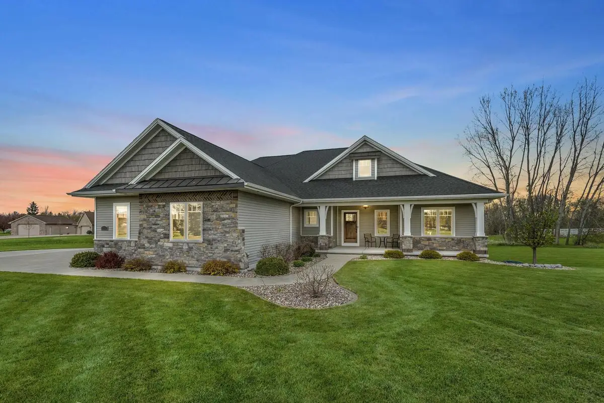 3551 HICKORY RIDGE DRIVE, De Pere, WI 54115 - #1