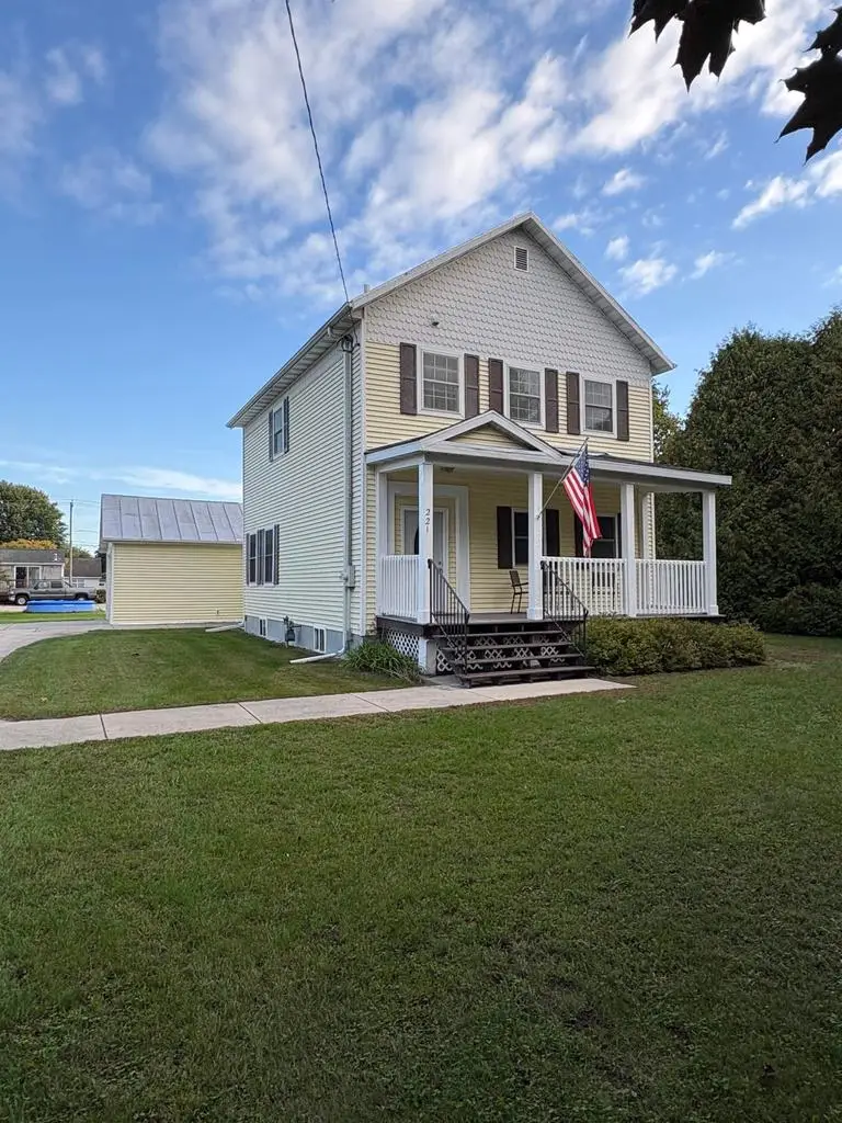 221 BRIDGE STREET, Oconto, WI 54153 - #2