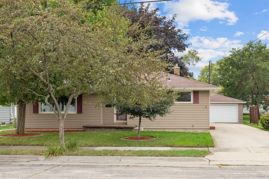 736 JOHN STREET, Menasha, WI 54952 - #2