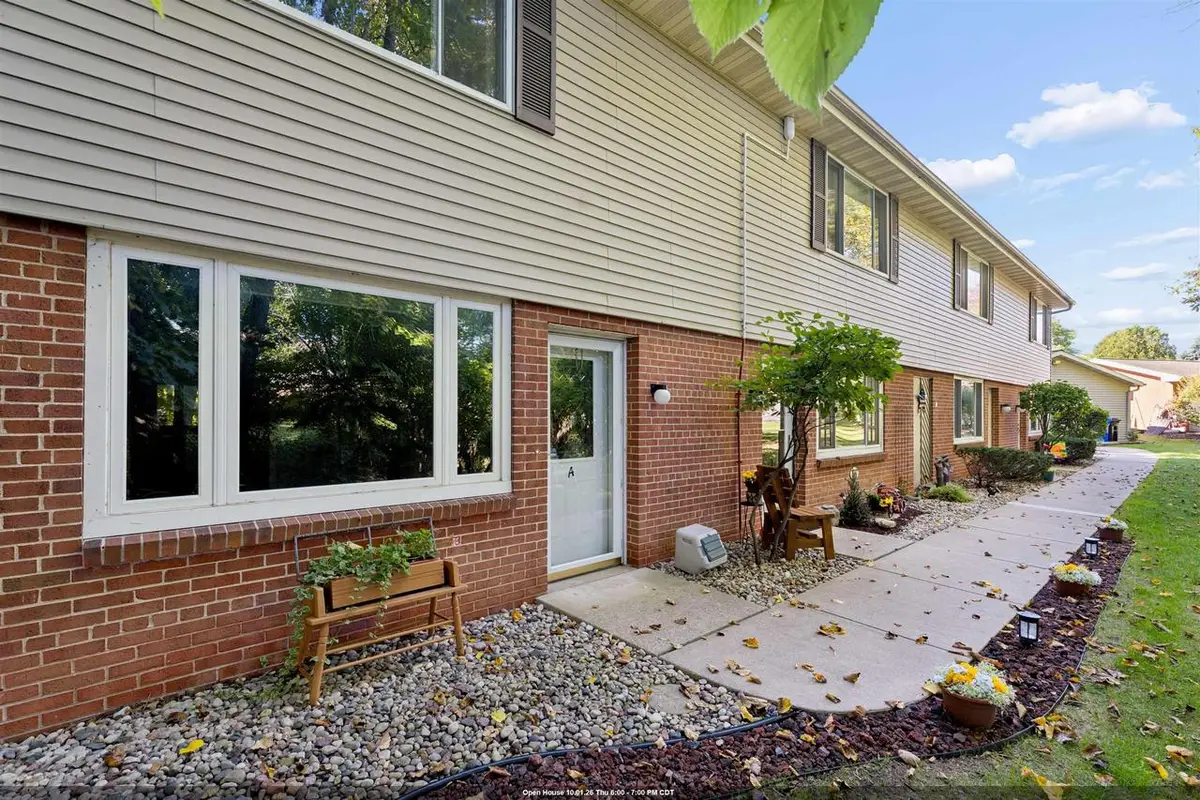 1031 S WEST COURT  #A, Appleton, WI 54915 - #1