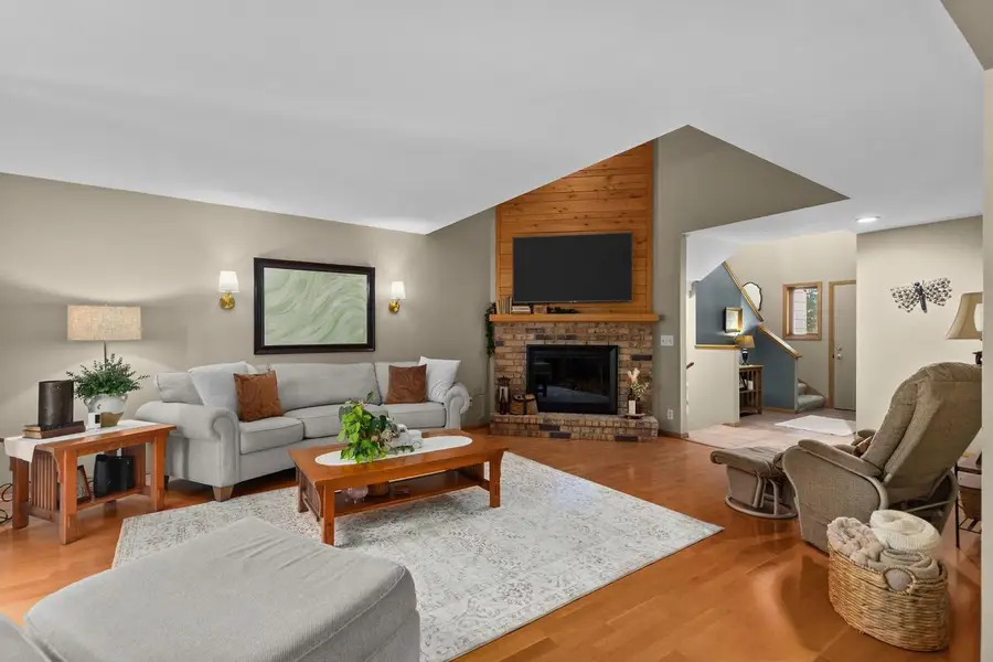 905 E WINDFIELD PLACE, Appleton, WI 54911 - #3