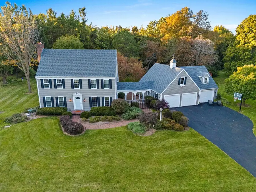 21 CRESTVIEW DRIVE, Hortonville, WI 54944 - #3
