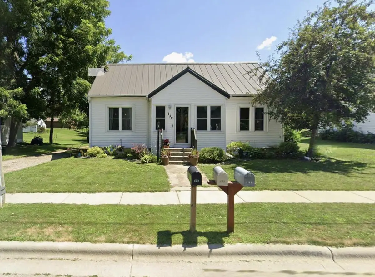 132 S BIRCH AVENUE, Gillett, WI 54124 - #1