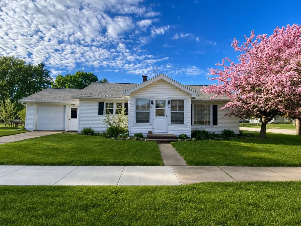 101 W CEDAR STREET, Gillett, WI 54124 - #1