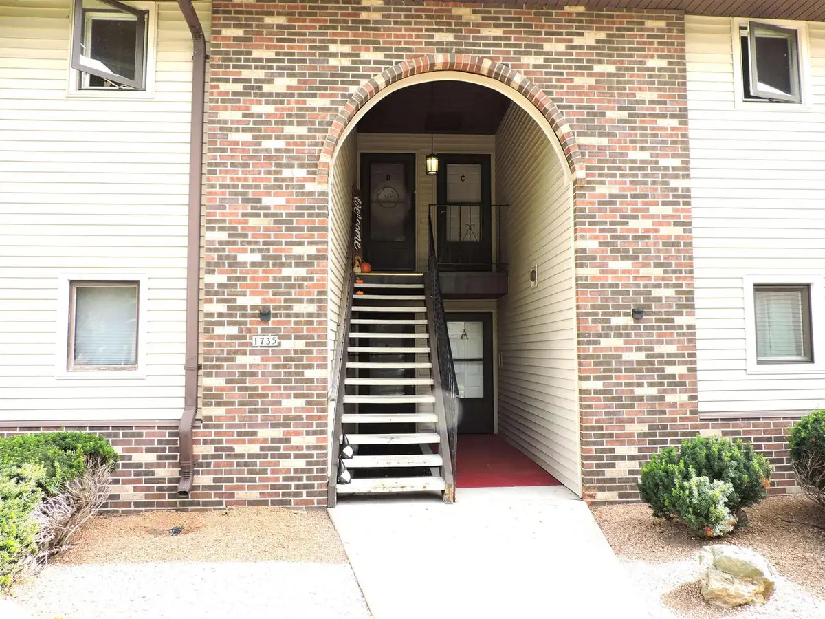 1735 MARICOPA DRIVE, Oshkosh, WI 54904 - #1