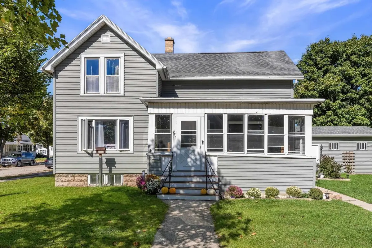 377 THOMAS STREET, Fond Du Lac, WI 54935 - #1