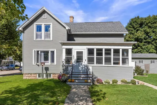 377 THOMAS STREET, Fond Du Lac, WI 54935
