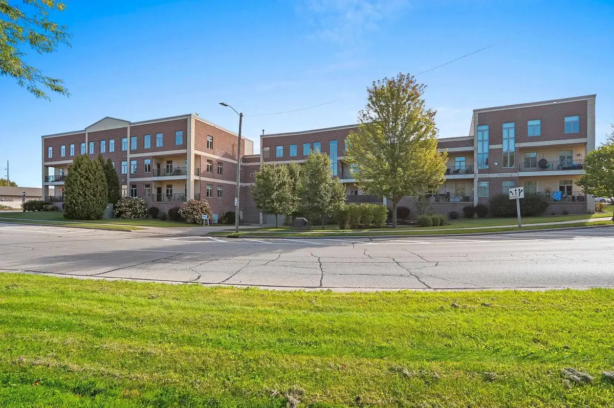 555 MAIN AVENUE  #208, De Pere, WI 54115 - #1