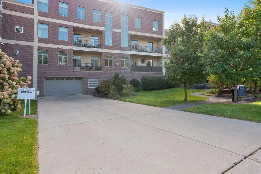 555 MAIN AVENUE  #208, De Pere, WI 54115 - #3