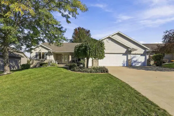 1394 W MASON RIDGE COURT, Appleton, WI 54914