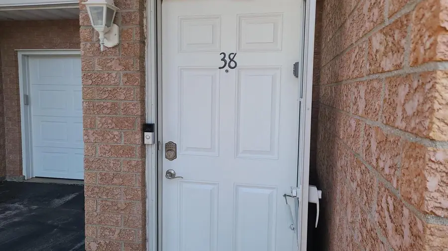 1807 RIDGEWAY DRIVE  #38, De Pere, WI 54115 - #3