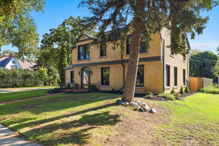 526 N BROADWAY STREET, De Pere, WI 54115 - #2