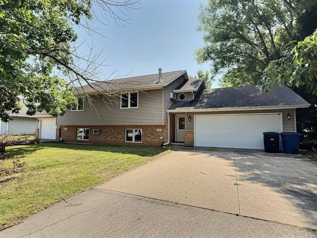 1642 LINCOLN AVENUE, Omro, WI 54963 - #1