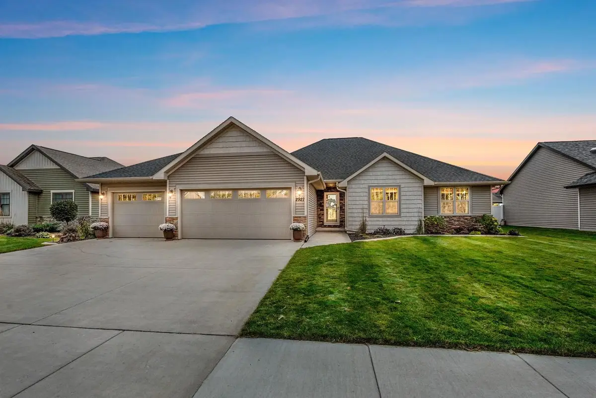 2927 GARDENIA DRIVE, Appleton, WI 54913 - #1