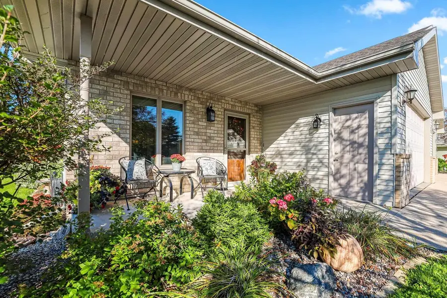320 E EVERGREEN DRIVE, Kaukauna, WI 54130 - #3