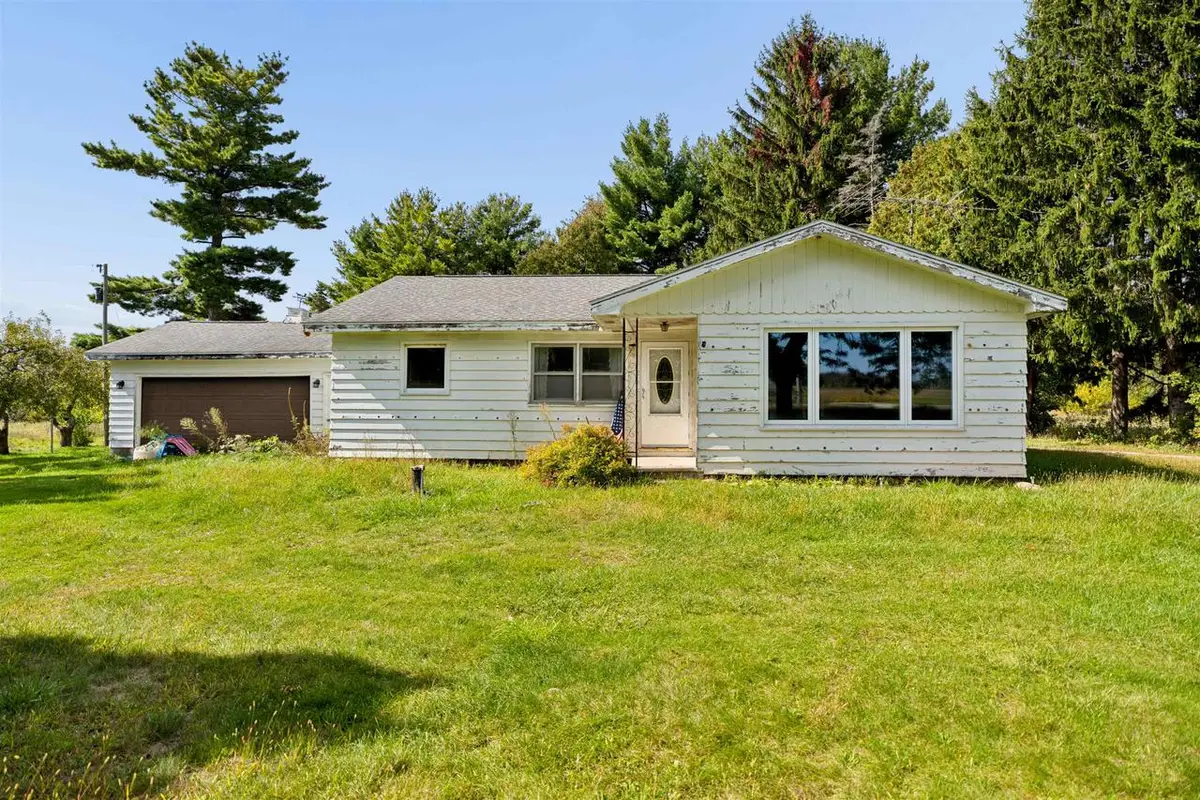 N3579 HWY 49, Berlin, WI 54923 - #1
