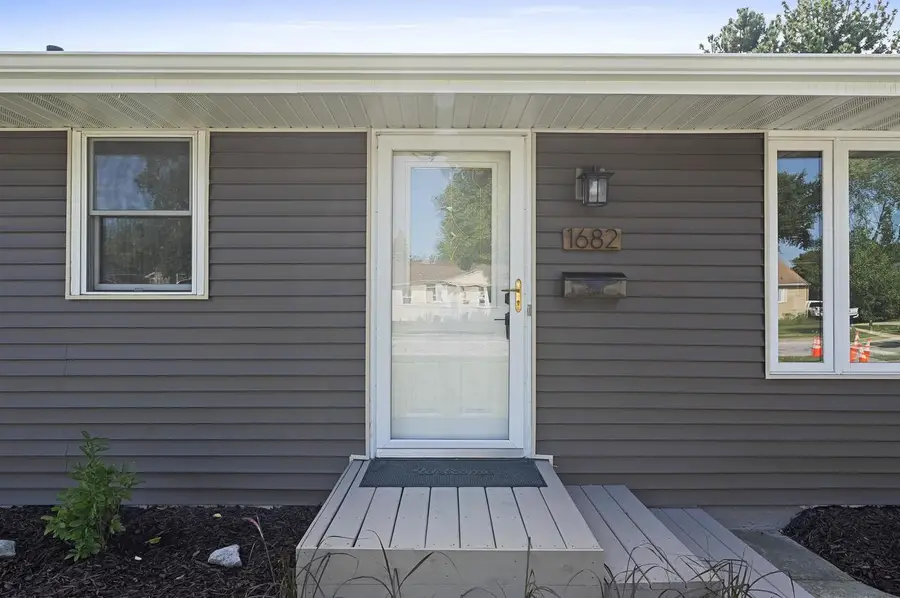 1682 DEBRA LANE, Green Bay, WI 54302 - #2