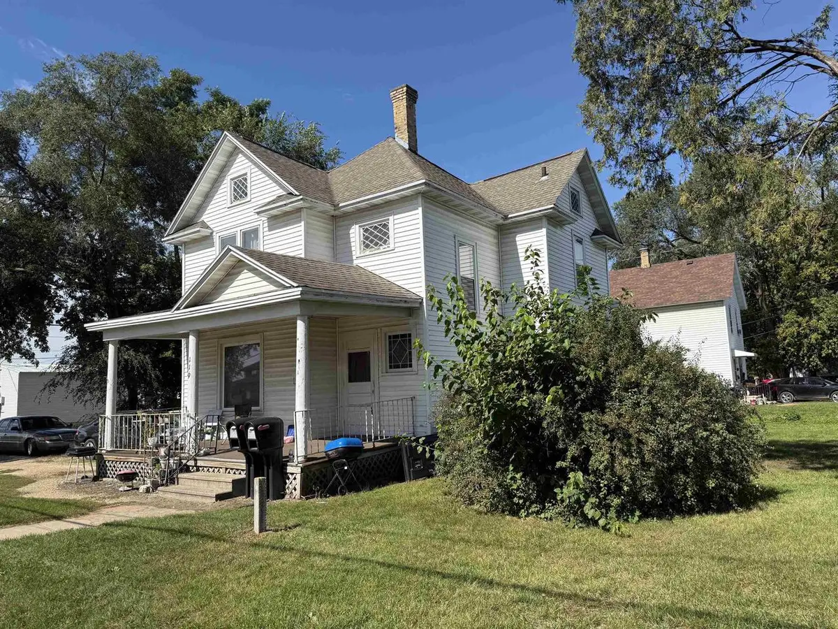 119 E RICHMOND STREET, Shawano, WI 54166 - #1