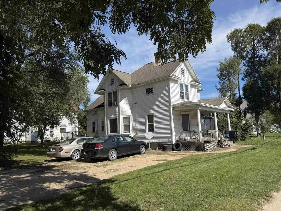 119 E RICHMOND STREET, Shawano, WI 54166 - #2