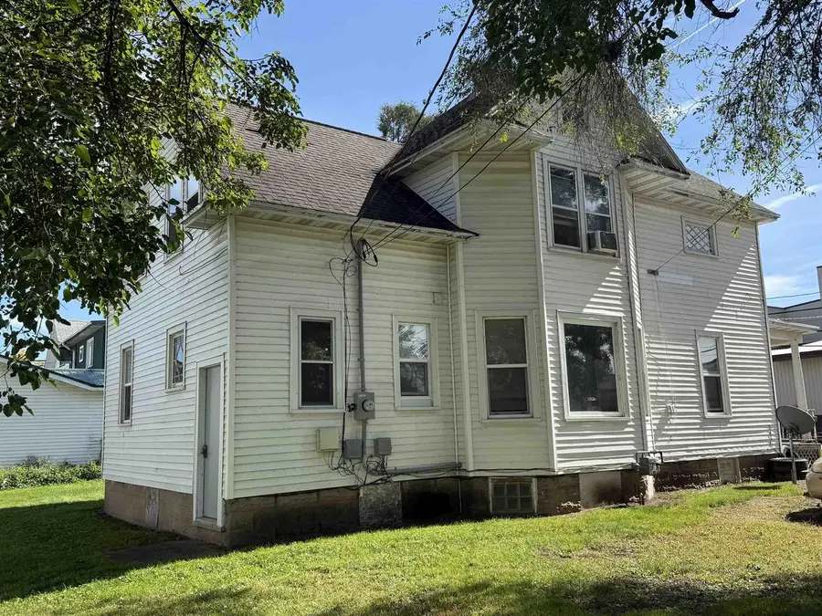 119 E RICHMOND STREET, Shawano, WI 54166 - #3