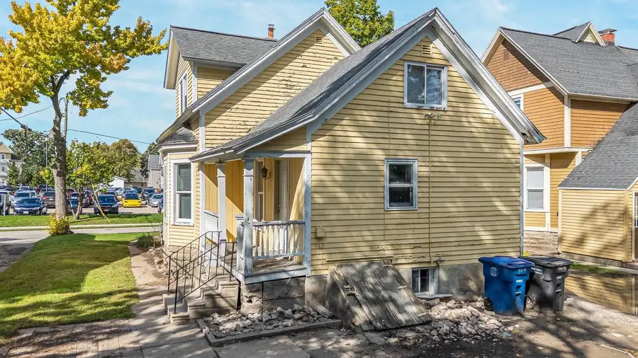 826 MCKINLEY STREET, Oshkosh, WI 54901 - #3