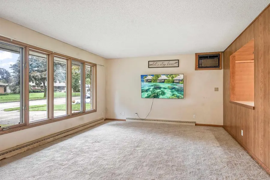 1530 W 7TH AVENUE, Oshkosh, WI 54902 - #3
