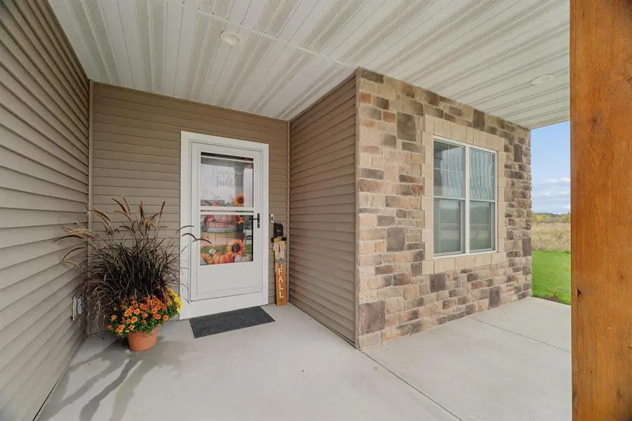 462 RUSTIC RIDGE DRIVE, Brillion, WI 54110 - #2