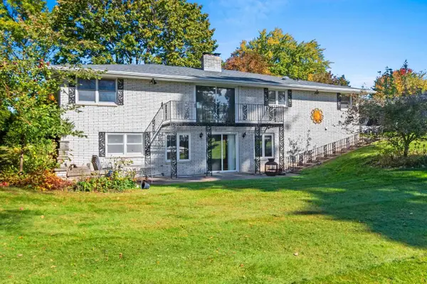 560 RIVER HEIGHTS, Shawano, WI 54166