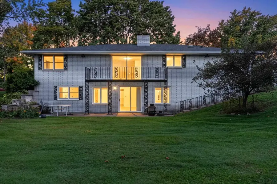 560 RIVER HEIGHTS, Shawano, WI 54166 - #2