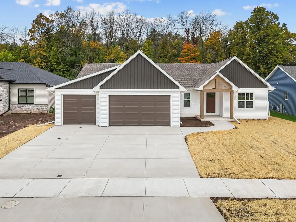 N9285 CONSTELLATION DRIVE, Appleton, WI 54915 - #1