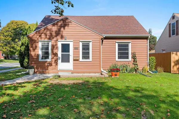 834 MANITOU STREET, Manitowoc, WI 54220