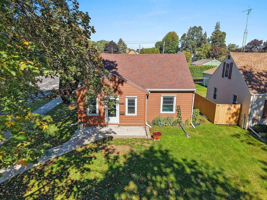 834 MANITOU STREET, Manitowoc, WI 54220 - #2