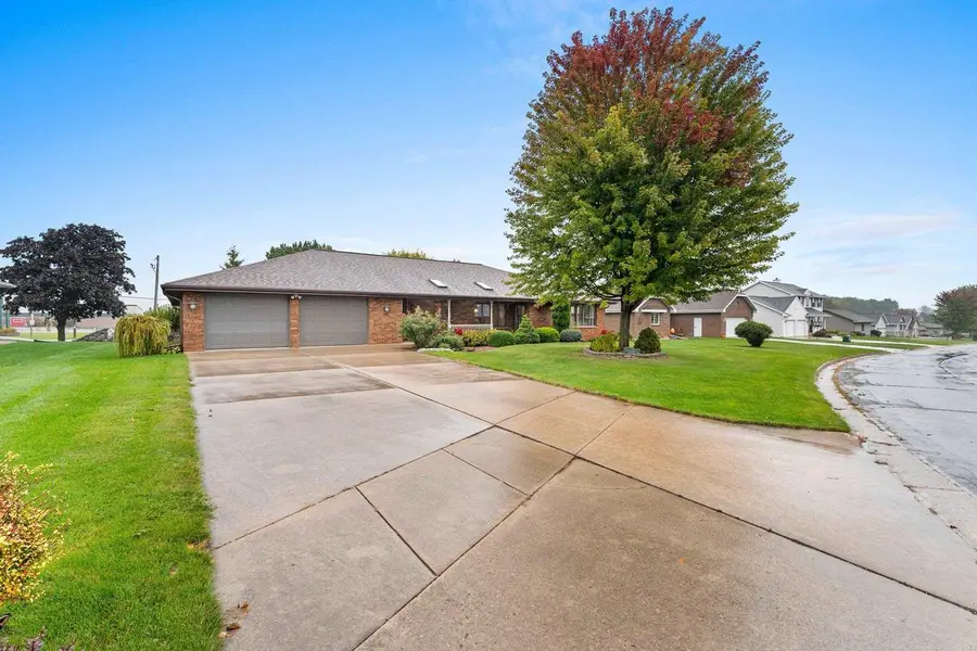 824 RALPH STREET, Luxemburg, WI 54217 - #3