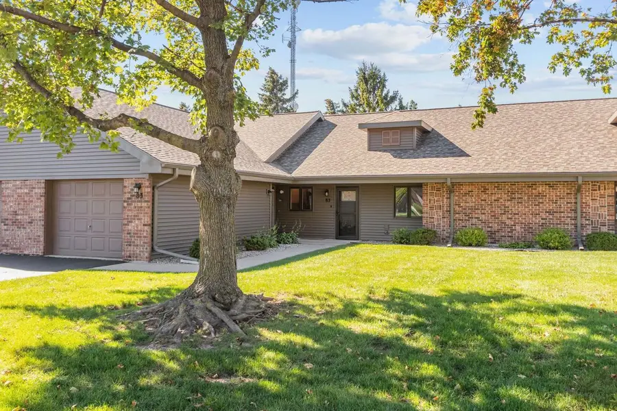 83 SPENCER VILLAGE COURT, Appleton, WI 54914 - #2