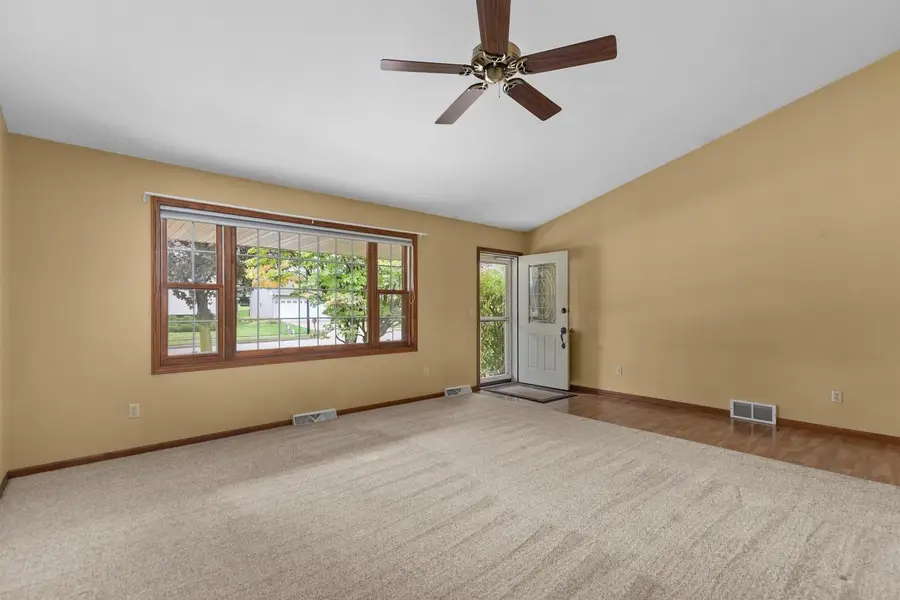 151 GRACELAND DRIVE, Oshkosh, WI 54904 - #3