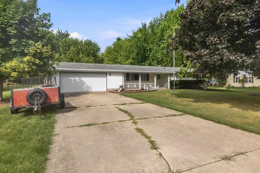 943 N OAKWOOD ROAD, Oshkosh, WI 54904 - #2