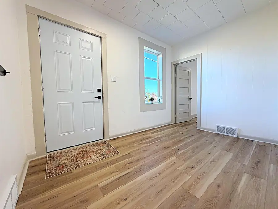 142 BENNETT STREET, Clintonville, WI 54929 - #2