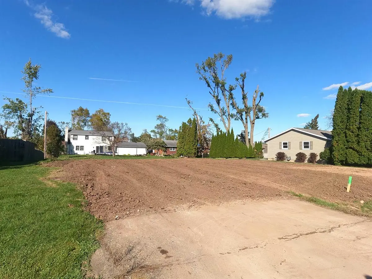 2020 LARKSPUR DRIVE, Appleton, WI 54915 - #1