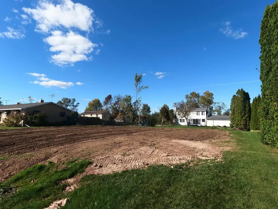 2020 LARKSPUR DRIVE, Appleton, WI 54915 - #2