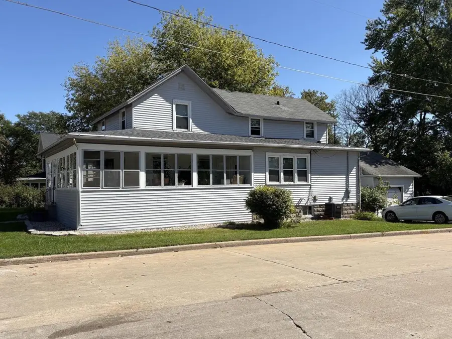 1539 OSHKOSH AVENUE, Oshkosh, WI 54902 - #2