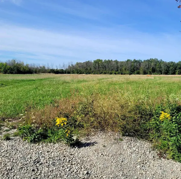 S US HWY 45, Oshkosh, WI 54902