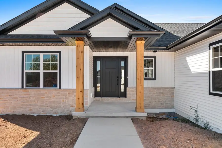 3728 EDWINA DRIVE, De Pere, WI 54115 - #3