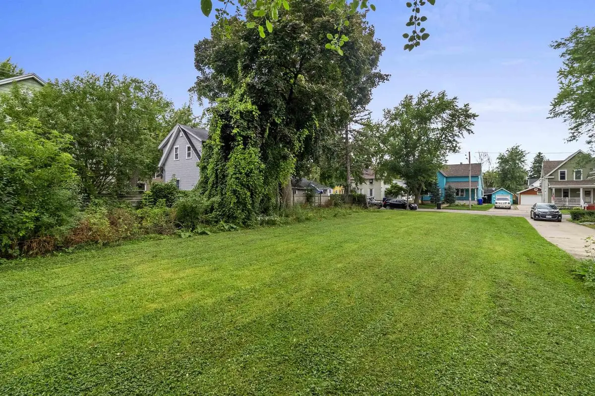 409 E SPRING STREET, Appleton, WI 54911 - #1