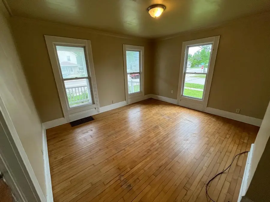 802 S MEMORIAL DRIVE, Appleton, WI 54911 - #3