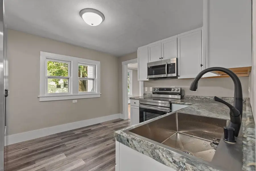1021 EASTMAN STREET, Oshkosh, WI 54901 - #3