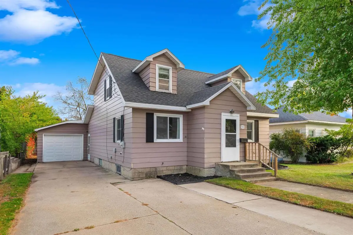 2504 16TH AVENUE, Menominee, MI 49858 - #1