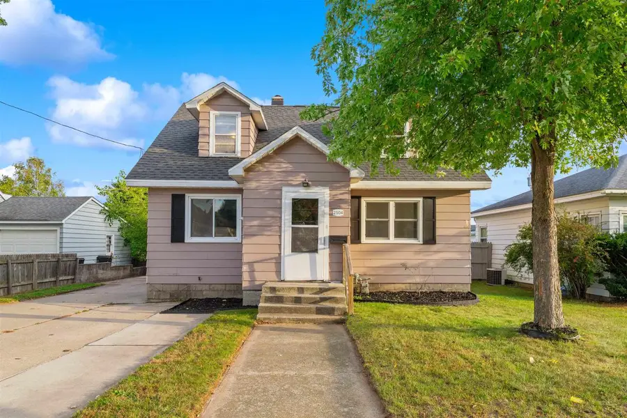 2504 16TH AVENUE, Menominee, MI 49858 - #2